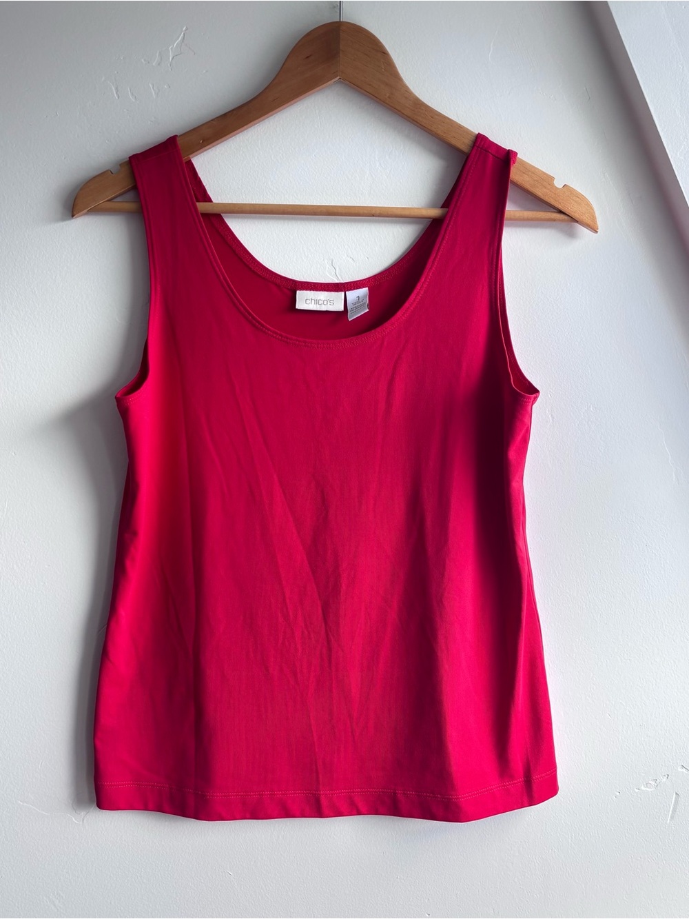 Chico’s Red sz 1 stretch fitted tank top Sz 1  /M / 8-10